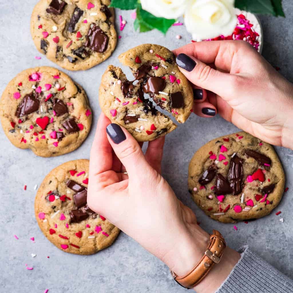 Moments 02.2018 JoyFoodSunshine Chocolate Chip cookies