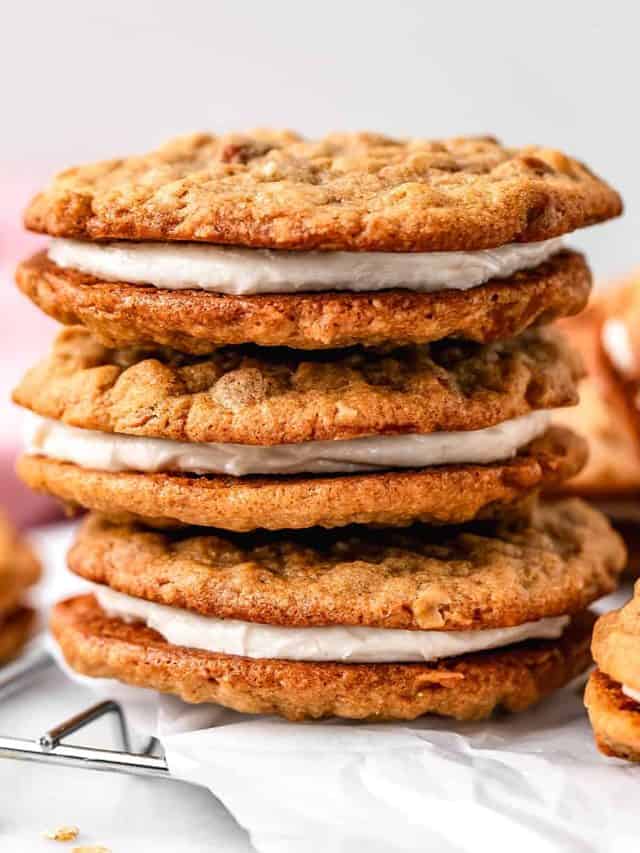 HOMEMADE DELICIOUS OATMEAL CREAM PIES STORY