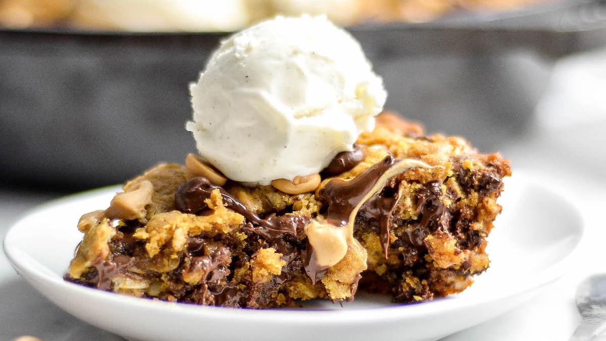 Oatmeal Chocolate Chip Skillet Cookie - All the Healthy Things