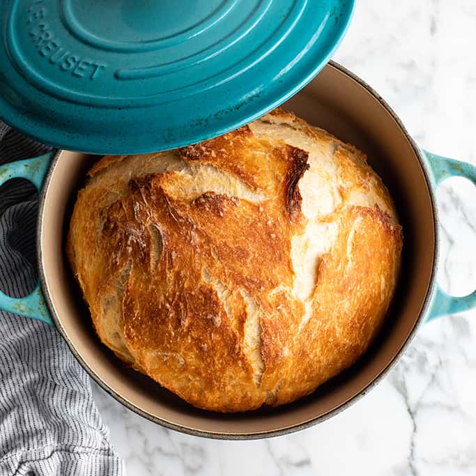 https://joyfoodsunshine.com/wp-content/uploads/2017/04/dutch-oven-no-knead-bread-recipe-1.jpg