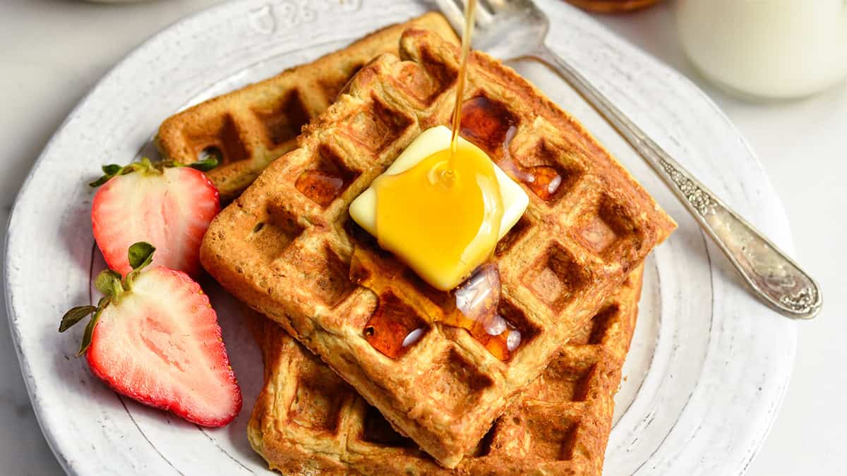 How to Make Healthy Waffles With Oats: Easy, Delicious Recipe