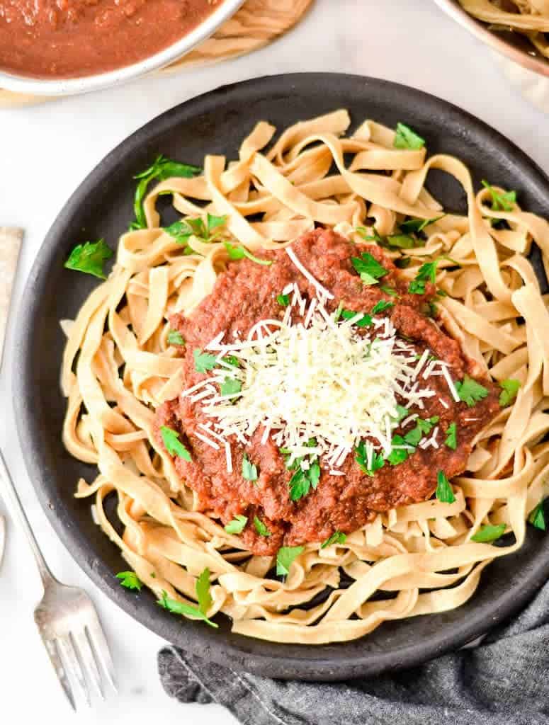 How to use a Tomato Press to Make Pasta Sauce — CONNIE AND LUNA