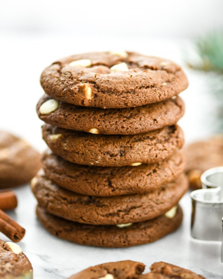 Front view of a stack of six White Chocolate Gingerbread Cookies 