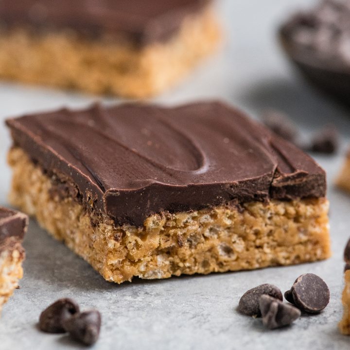 a Healthy Peanut Butter Rice Crispy Treat with chocolate chips around it