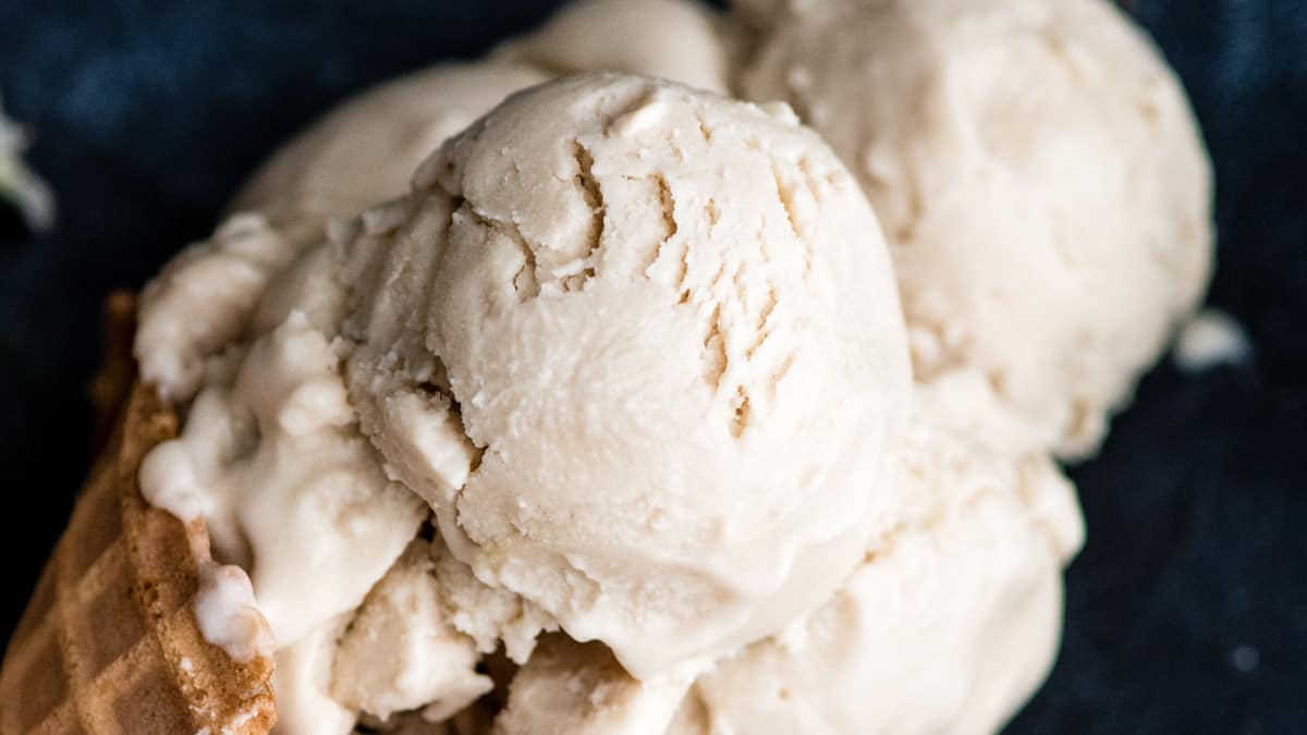 Dairy-Free Vanilla Ice Cream (Vegan) - The Roasted Root