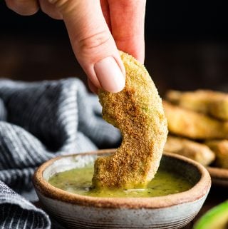 Ricetta di patatine fritte di avocado al forno