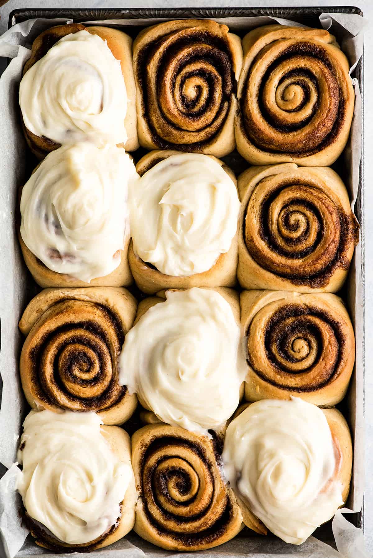 Dutch Oven Cinnamon Rolls Recipe