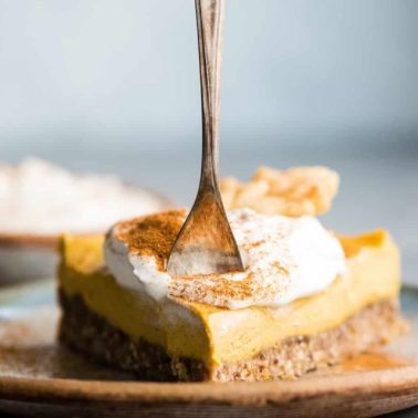 cropped-vegan-pumpkin-cheesecake-4.jpg