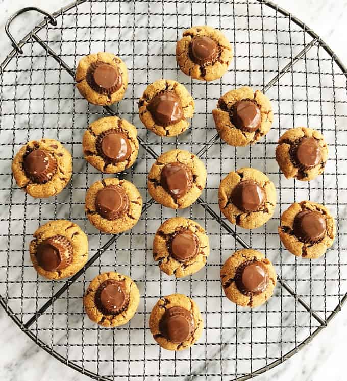 Moments 12.2018! We had a blast celebrating the most wonderful time of the year! flourless peanut butter blossoms
