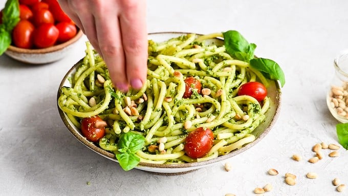 Easy Pesto Pasta Recipe - JoyFoodSunshine