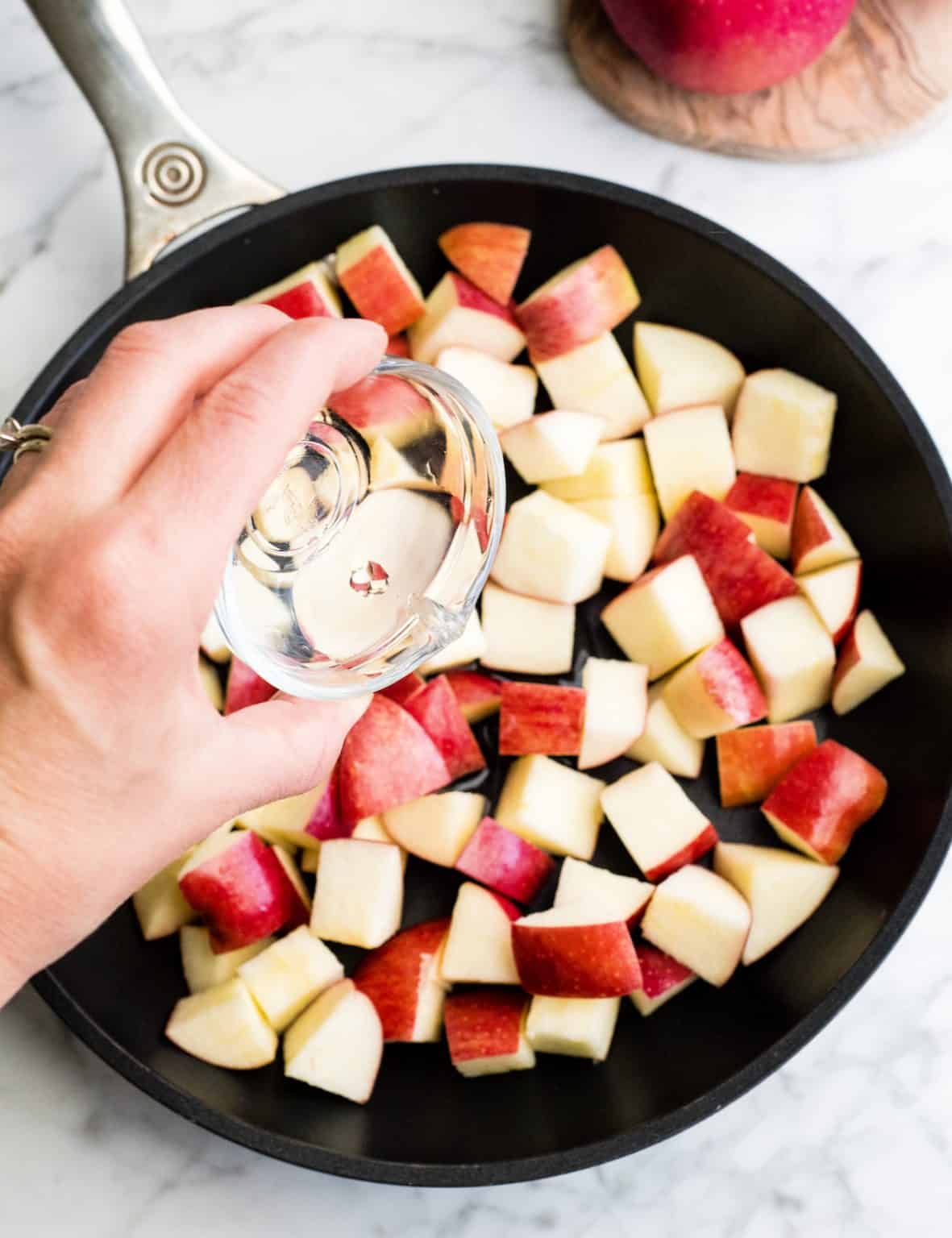 Easy Cinnamon Apples (5 minutes) - JoyFoodSunshine