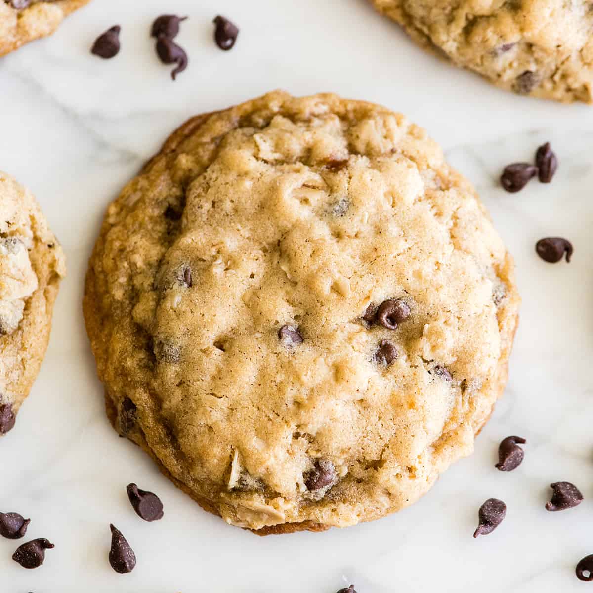 oatmeal cookies with chocolate chips
