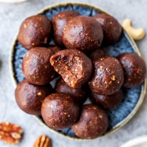 Chocolate Date Energy Balls - JoyFoodSunshine