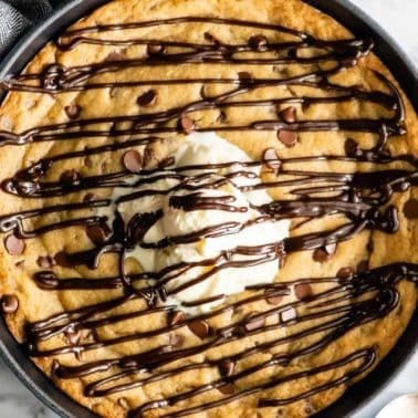 cropped-chocolate-chip-skillet-cookie-pizookie-recipe-4.jpg