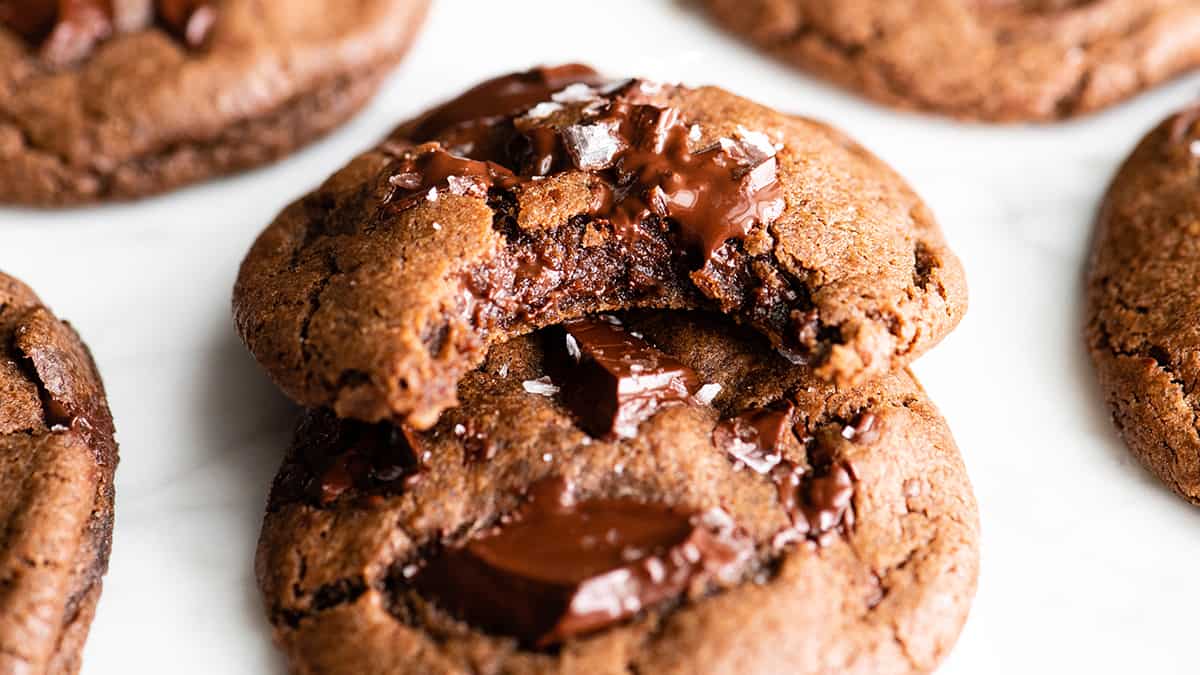 https://joyfoodsunshine.com/wp-content/uploads/2020/02/double-chocolate-cookies-recipe-16x9-1.jpg