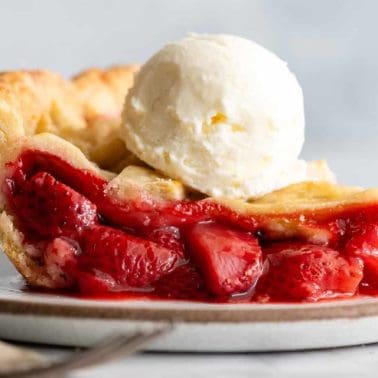 cropped-fresh-homemade-strawberry-pie-recipe-9.jpg