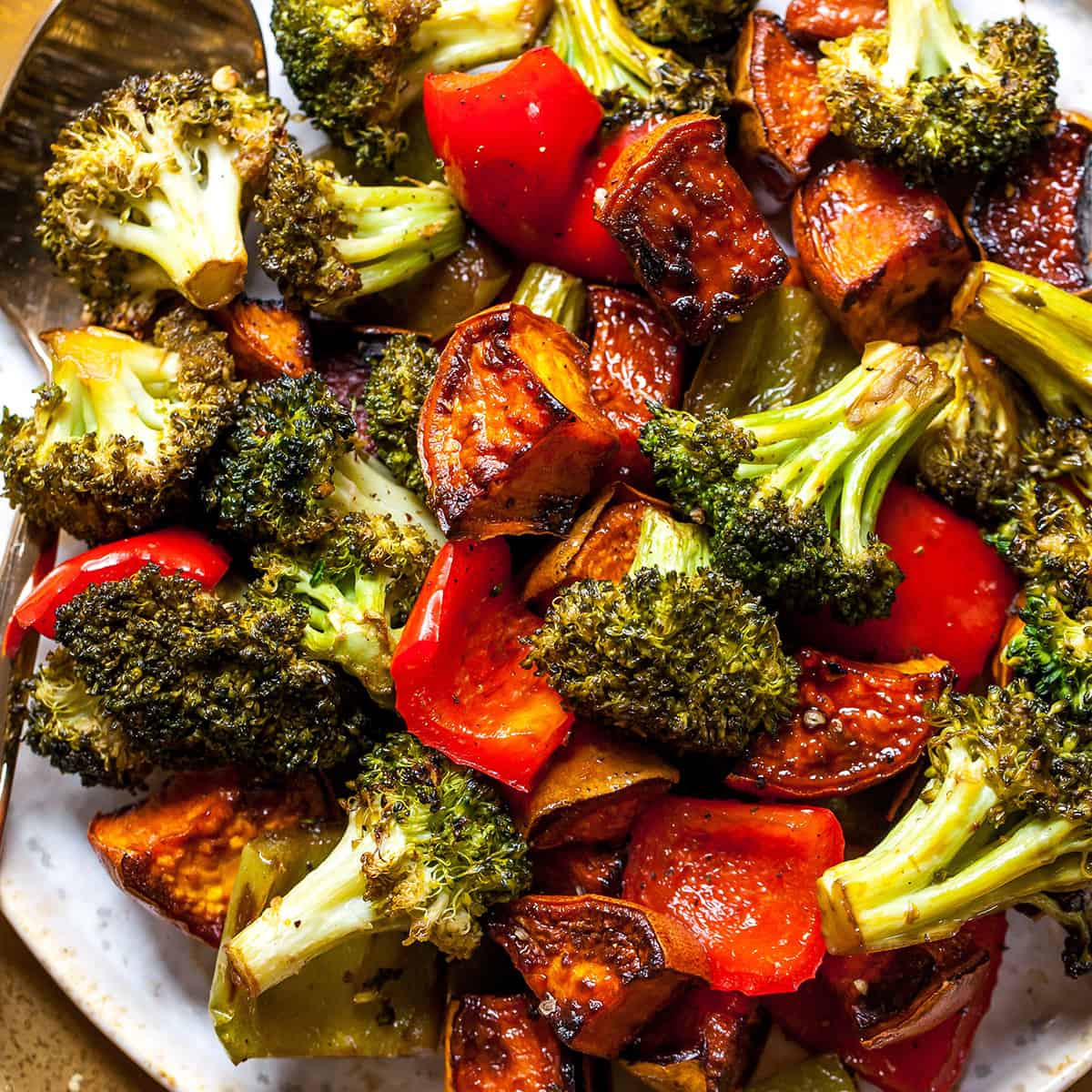up close overhead photo of balsamic roasted vegetables