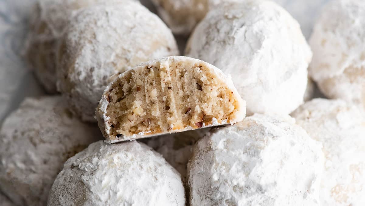 Snowball Cookies - JoyFoodSunshine