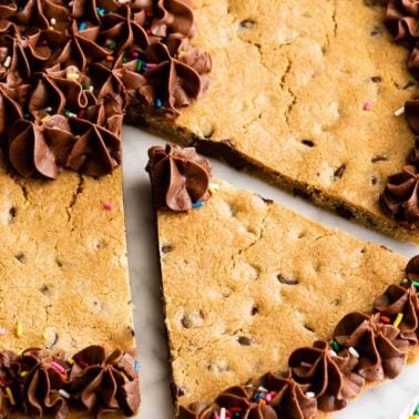 chocolate-chip-cookie-cake-recipe-1x1