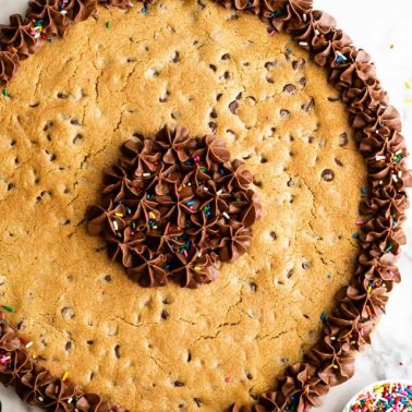 cropped-chocolate-chip-cookie-cake-recipe-4.jpg