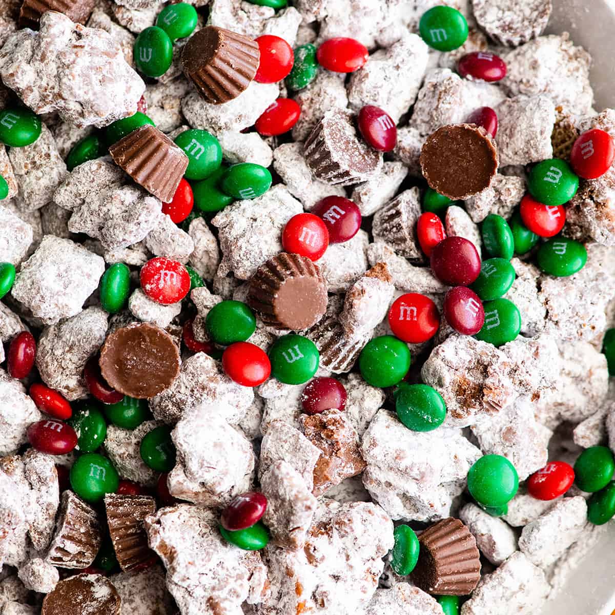 Reindeer Food Recipe (Christmas Puppy Chow)
