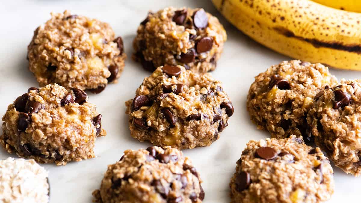 Banana Oatmeal Cookies - JoyFoodSunshine