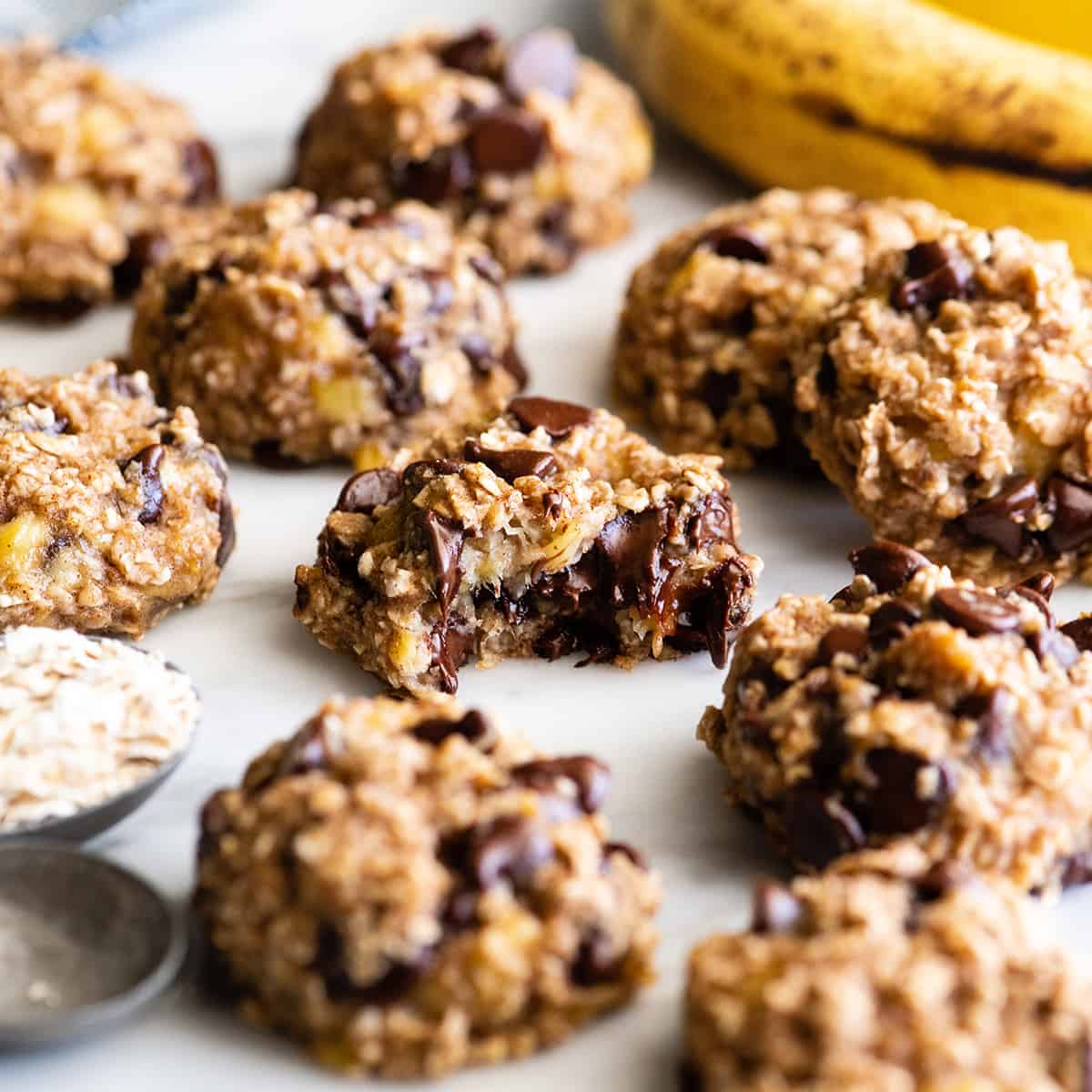 Banana Oatmeal Chocolate Chip Cookies