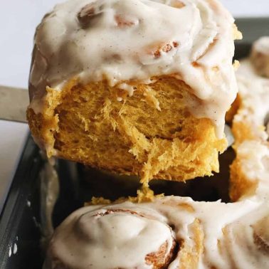 cropped-pumpkin-cinnamon-rolls-recipe-12.jpg