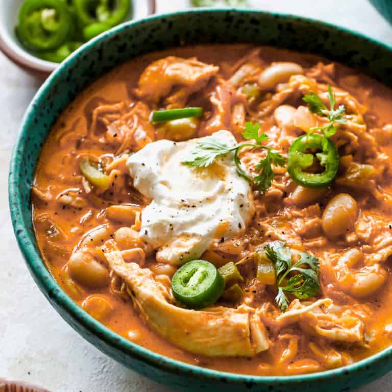 Slow Cooker White Bean Chicken Chili - JoyFoodSunshine