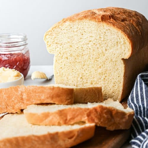https://joyfoodsunshine.com/wp-content/uploads/2021/10/white-sandwich-bread-recipe-2-500x500.jpg