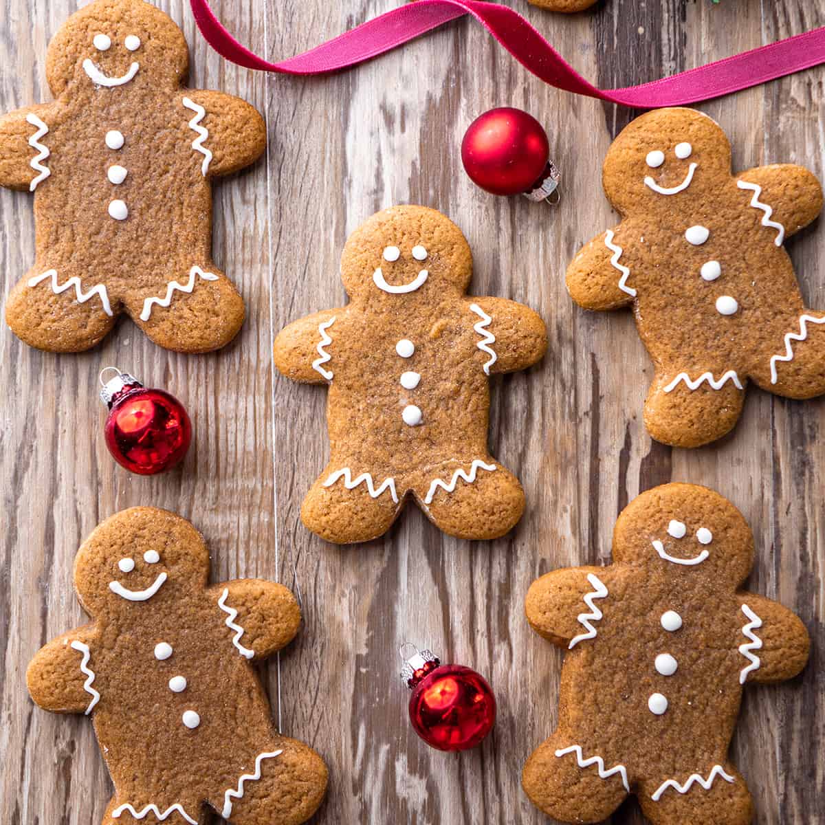 5 Gingerbread men Cookies decorated with glaze