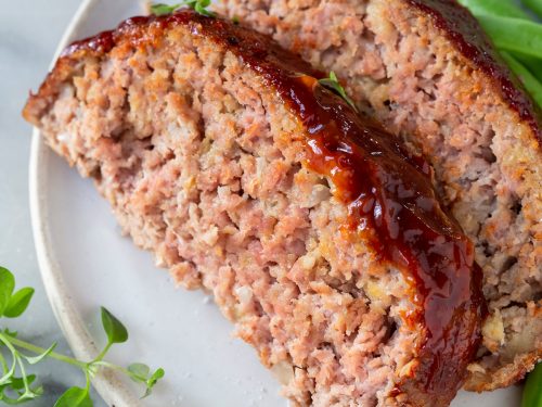https://joyfoodsunshine.com/wp-content/uploads/2022/02/healthy-turkey-meatloaf-recipe-1-500x375.jpg