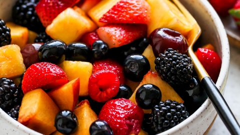 https://joyfoodsunshine.com/wp-content/uploads/2022/05/summer-fruit-salad-recipe-1-480x270.jpg