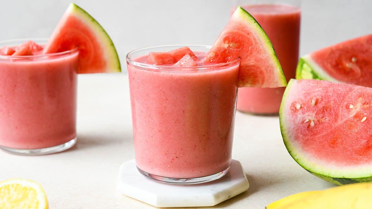 Watermelon Smoothie {Easy and Refreshing} –