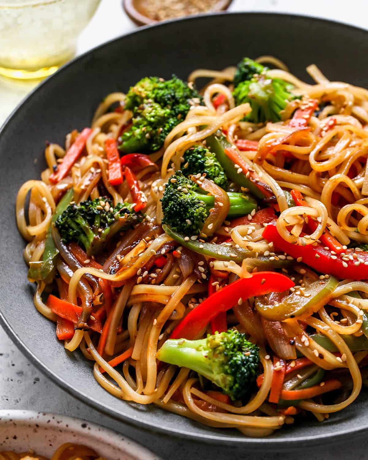 Vegetable Lo Mein in a black bowl 