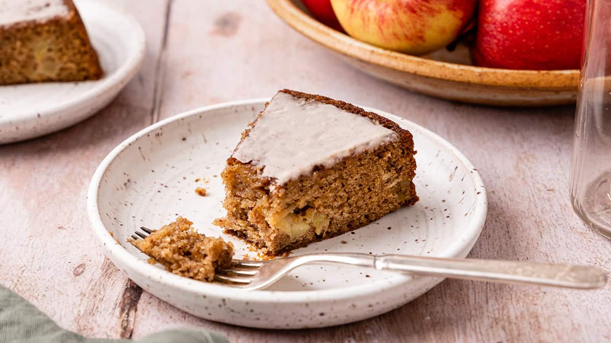 https://joyfoodsunshine.com/wp-content/uploads/2022/09/apple-cake-recipe-16x9-1.jpg