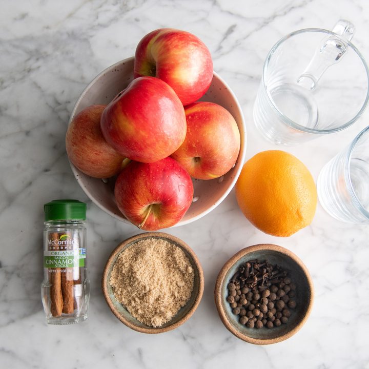 ingredients in this Homemade Apple Cider Recipe