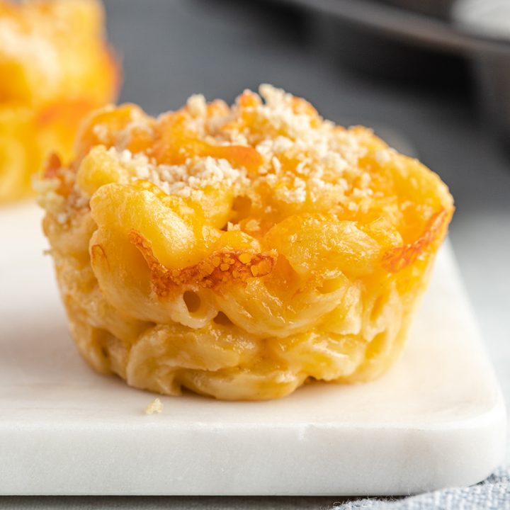 a mac and cheese cup after baking