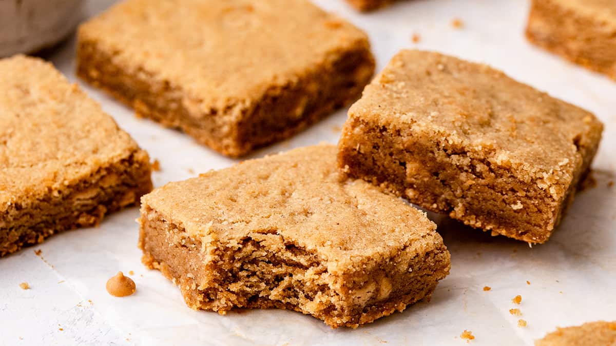 https://joyfoodsunshine.com/wp-content/uploads/2023/03/peanut-butter-cookie-bars-16x9-1.jpg