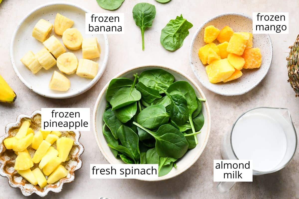 overhead photo of the ingredients in this Spinach Smoothie recipe