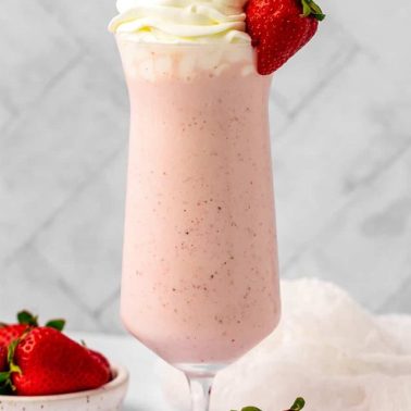 cropped-homemade-strawberry-milkshake-recipe-1.jpg