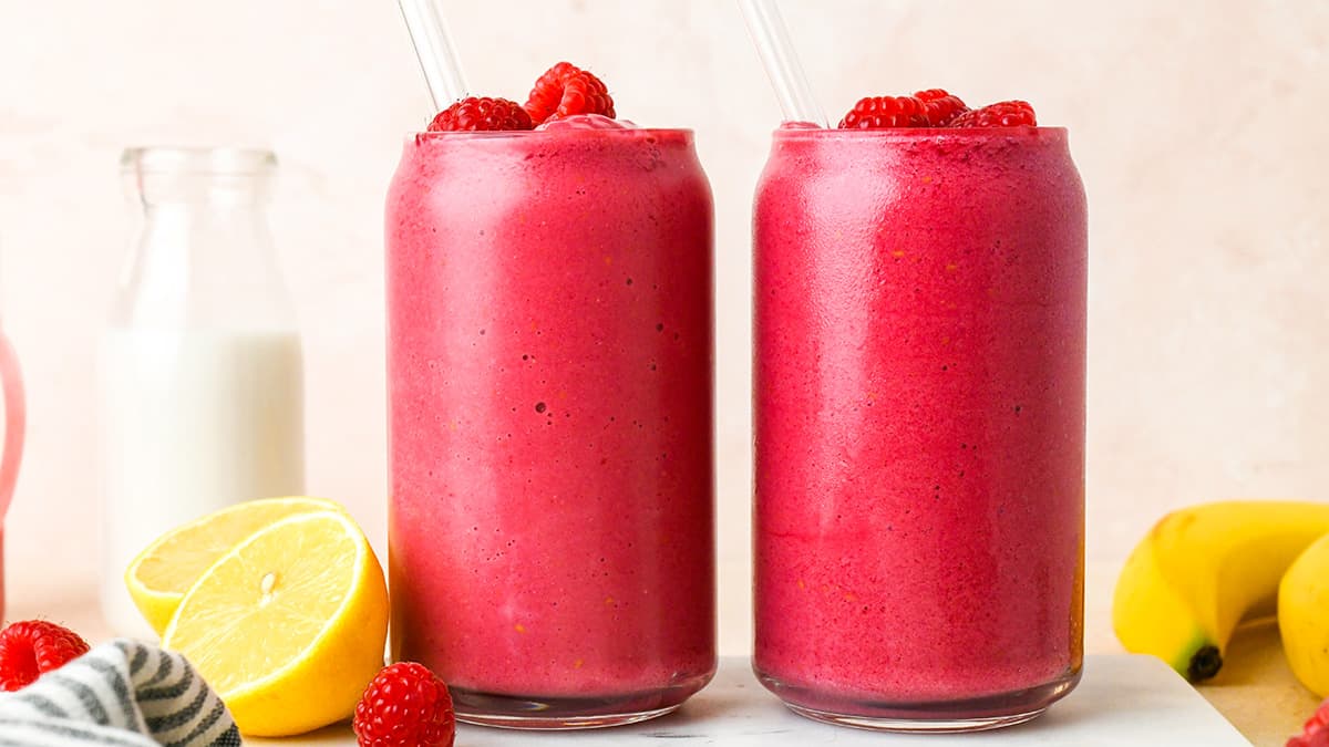 https://joyfoodsunshine.com/wp-content/uploads/2023/07/healthy-raspberry-smoothie-recipe-16x9-1.jpg