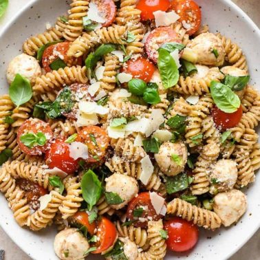 cropped-caprese-pasta-salad-recipe-1x1-1.jpg