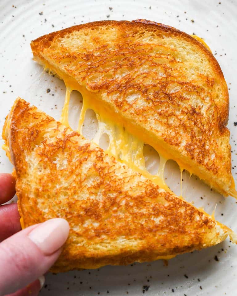 Best Grilled Cheese Sandwich - JoyFoodSunshine