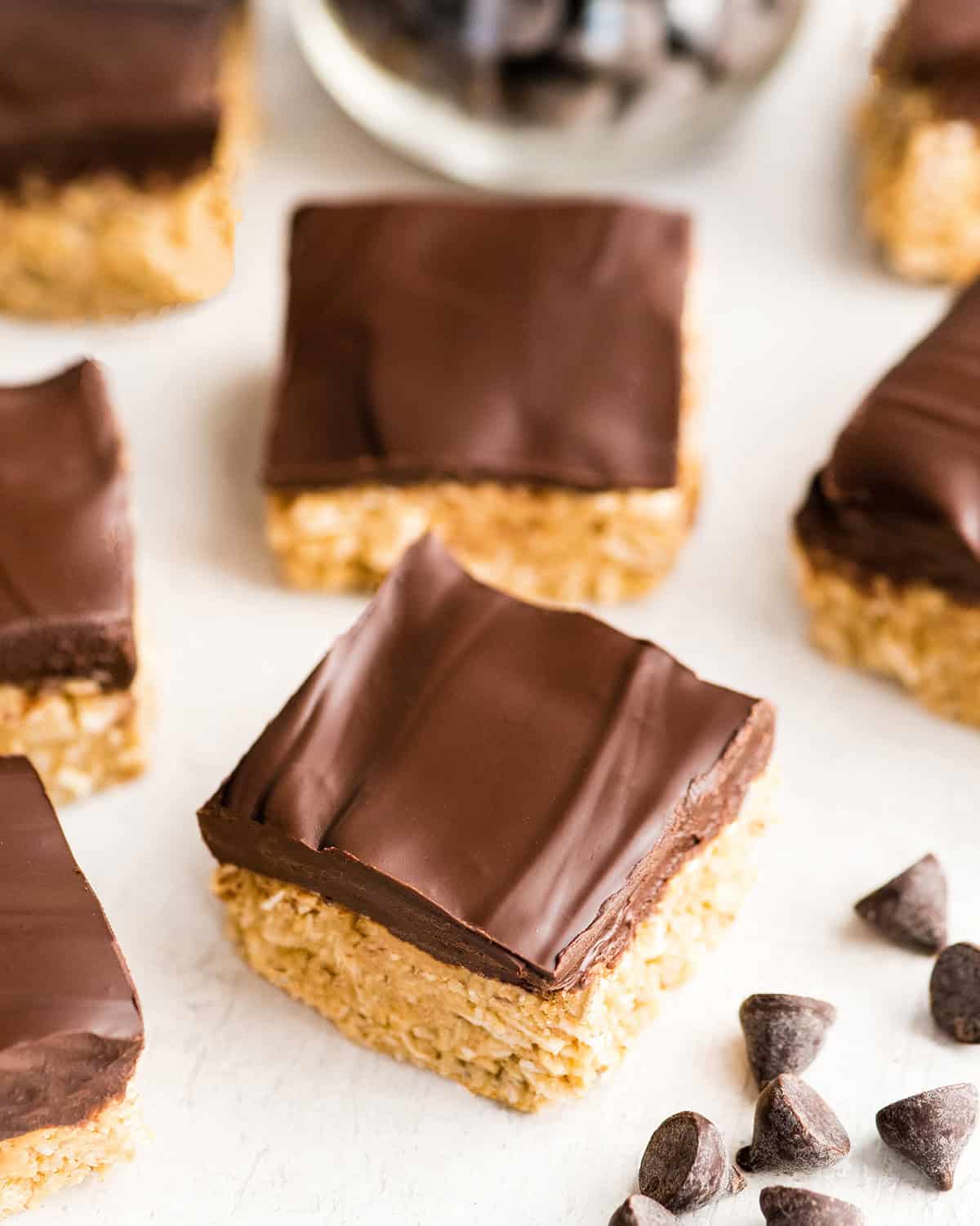 7 No Bake Oatmeal Bars with peanut butter and chocolate topping