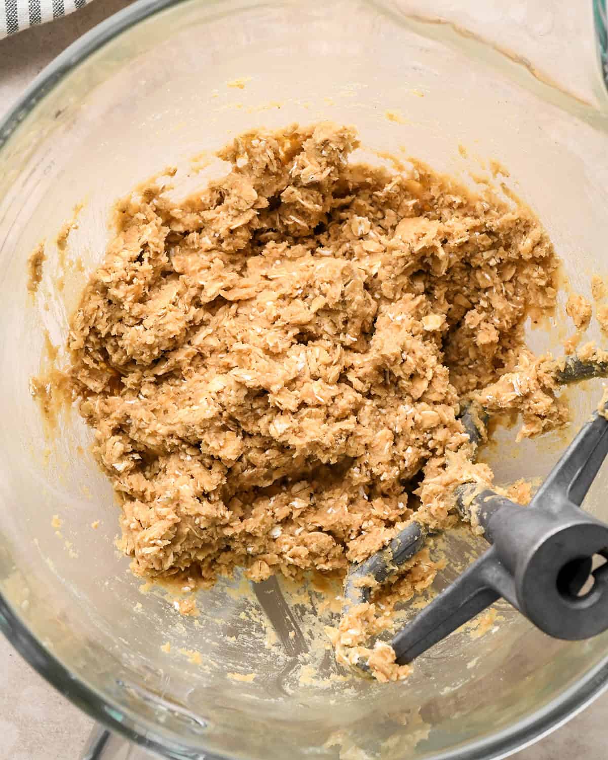 How to Make Iced Oatmeal Cookies dough after beating in oatmeal