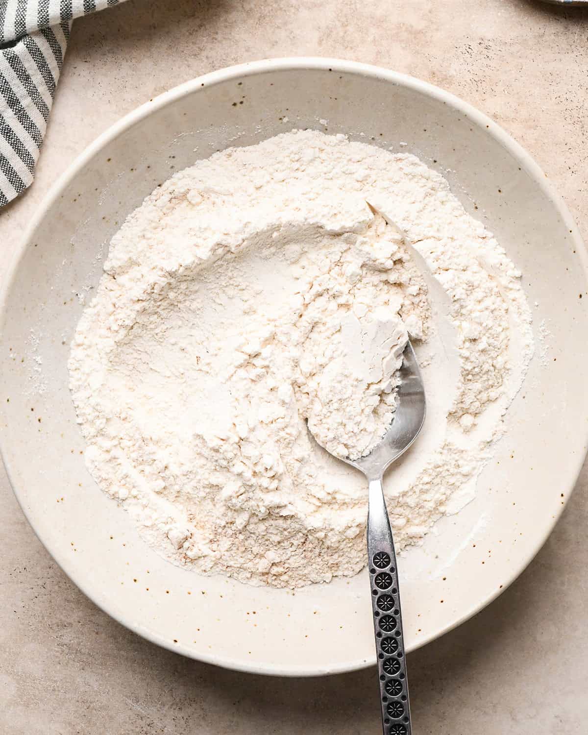 How to Make Iced Oatmeal Cookies - dry ingredients after mixing