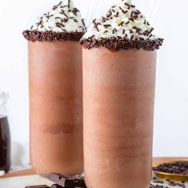 homemade-chocolate-milkshake-recipe-1x1