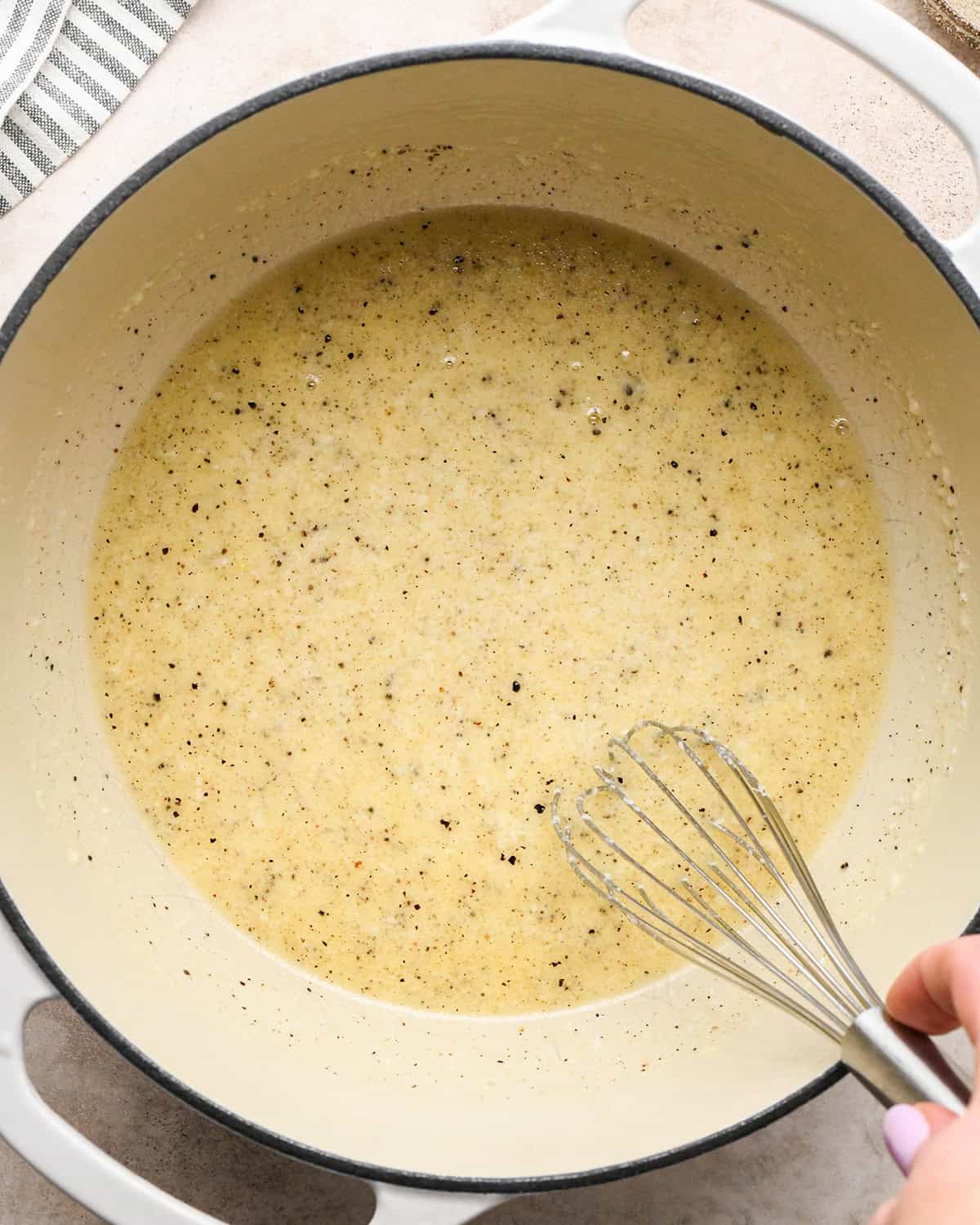 final Cacio e Pepe Pasta in a pot