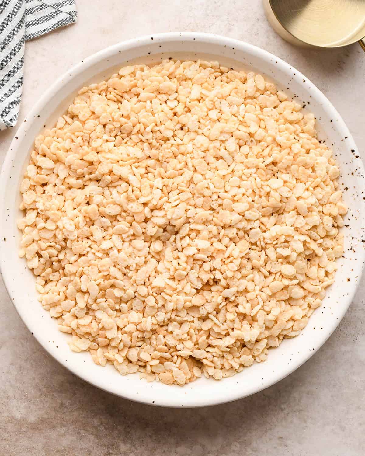 6 cups of rice crispy cereal in a bowl